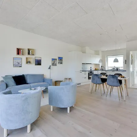 Apartment Aiana - 250m From The Sea By Interhome