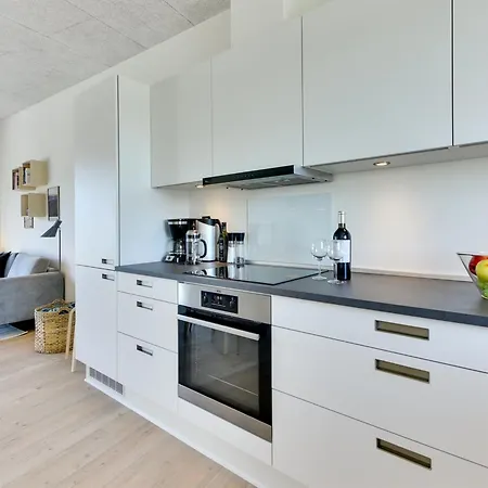 Aiana - 250m From The Sea By Interhome