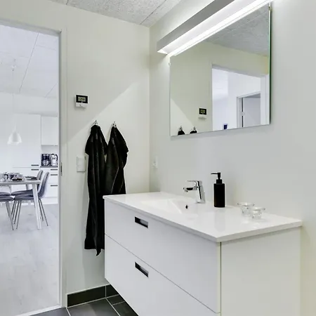 Aiana - 250m From The Sea By Interhome *